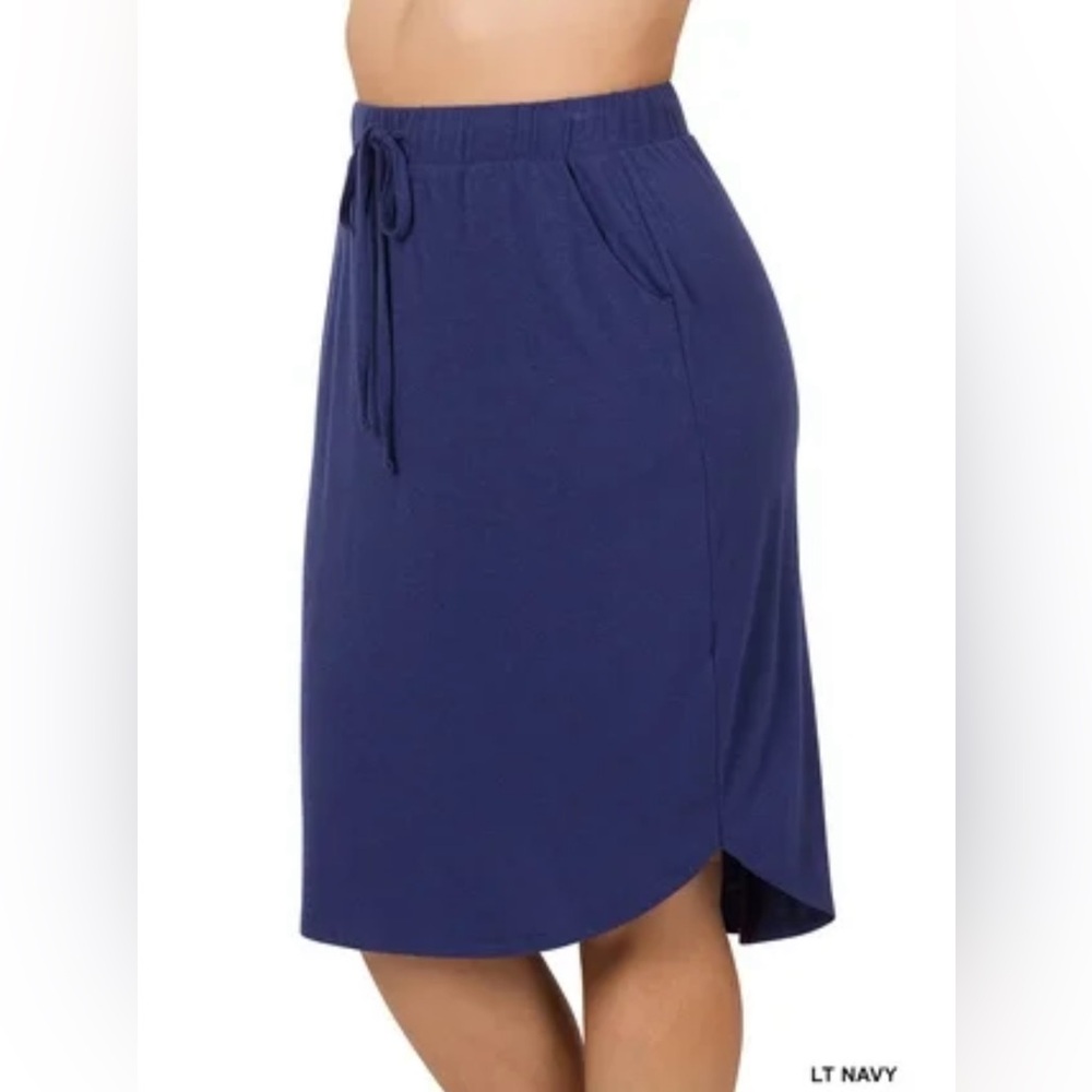 NWT Zenana Outfitters Navy Elastic Waist Tulip Hem Skirt w Pockets Sz 3X - Picture 1 of 4